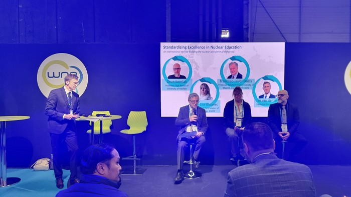 World Nuclear Exhibition 2025 s številčno slovensko udeležbo